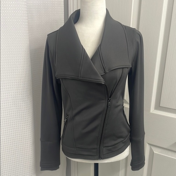 Dance Marvel Jackets & Blazers - Grey Moto Jacket with Front Zipper Structured Shoulders and Lapel Collars Size S